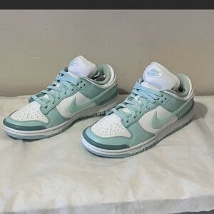 Nike Dunk Low Twist Summit White/Jade Ice, Size 9.5 Women’s